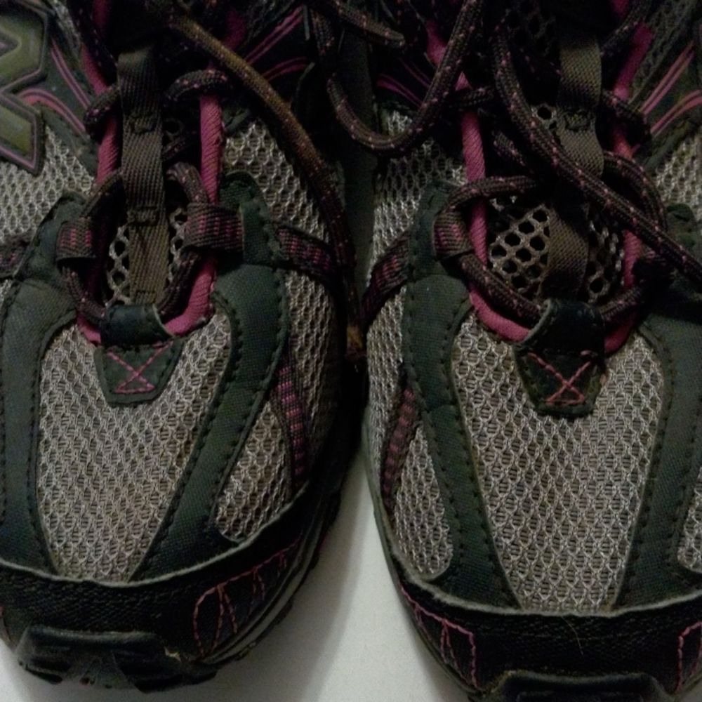 𝅺NEW BALANCE lace up sneakers size 7 - Picture 9 of 9